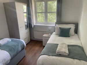 No 4 Cranborne - 2 bed 2 bath - Free Parking