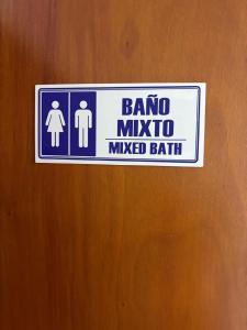 Dorado Inn - Cerca al Aeropuerto - Habitación 302