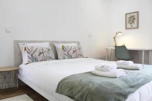 Valbom Hideaway Light, Style and Peace