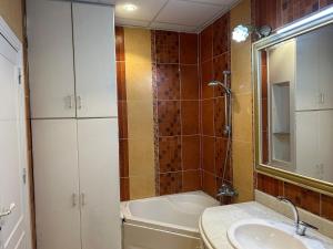 Dreamland 3 Bedroom Apartment with garden