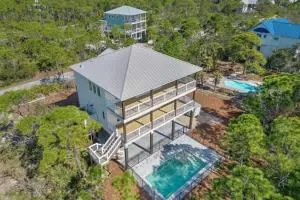 Pelican Point- New construction- Sleeps 11- Pool - Apalachicola
