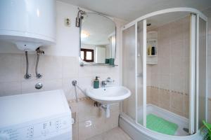 Apartments with parking space Savar, Dugi otok - 12762