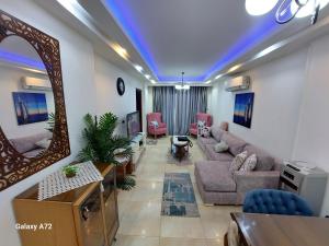 شقة150مvipبحر مباشر ميامى الاسكندرية