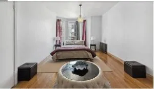 Funky Sky Box - Brooklyn