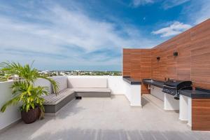 Ocean View from your King Bed