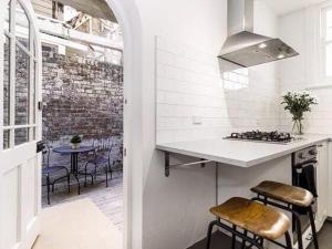 Waterfront - KING Bed Master at Rocks Sydney #13