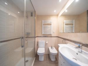 Apartment in L Escala near Sandy Beaches