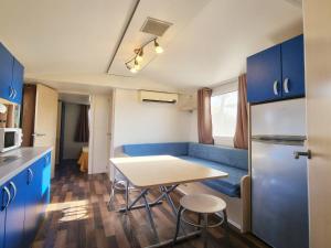 Nomad Infinity bungalow for 6