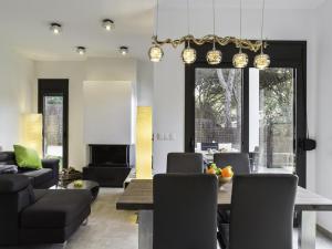 Villa in Cala Montgó with Private Pool