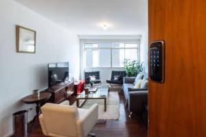 Apartamento espaçoso e completo no Jardins - C2920