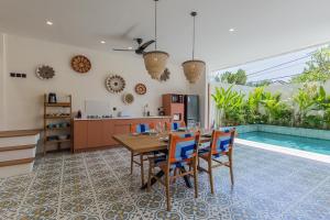 Villa Pop Cozy 2BR Villa & Pool Seminyak