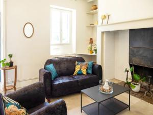 Maisons de vacances Charming House in Coubjours with Pool : photos des chambres