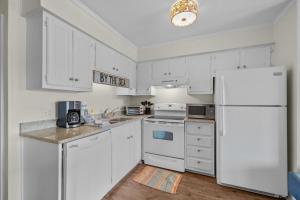 Summer School condo
