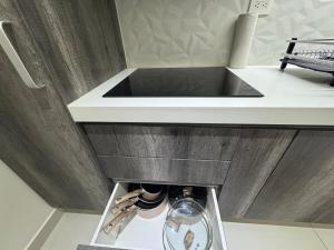 Comfy One Bedroom Near the Beach and 5th Ave