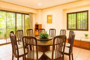 Lovely house in Tagaytay with Pool, Billiards, and KTV I 8pax