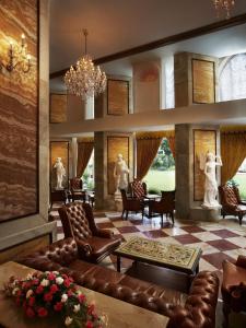 Hotel The Royal Plaza