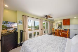 Wave Rider Studio Apt Kona, Your Surf-Inspired Getaway