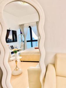 Mikata Haven Staycation Vinia Residence