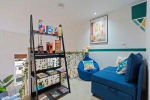 1BR Loft Apartment - LIVERPOOL STREET Sleeps 6 - The Simpsons Themed