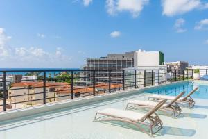 Luxury 2BR, Ocean view from Balcony and Rooptop