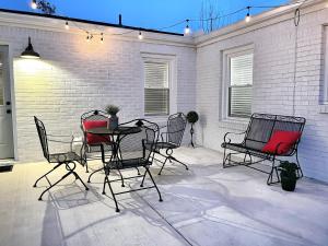 Elegant Family Home near Downtown