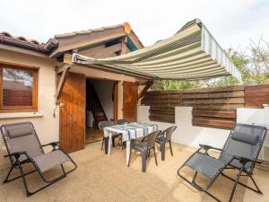 Appartement duplex à deux pas de l'océan pour 4 personnes, cour privée, ménage inclus - FR-1-319-600