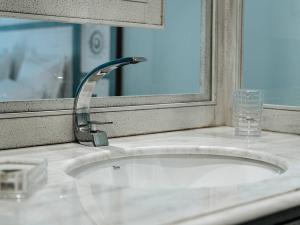 Appartements Appartement historique, animaux admis, centre de Pezenas - FR-1-607-213 : photos des chambres