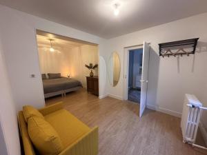 Gîte moderne en centre-ville de Moulins pour 4 personnes avec Wifi - FR-1-489-570