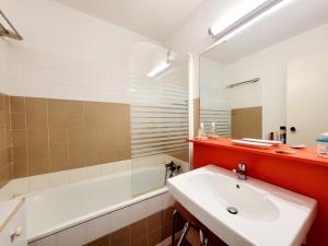 Beau studio cabine avec parking et climatisation, idéal pour 4 personnes - FR-1-794-161