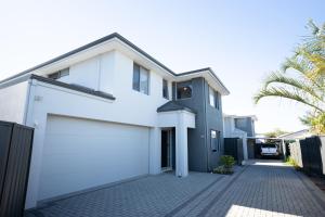 Ocean Breeze - 4-star hotels in Rockingham