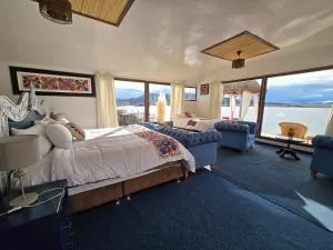 Samca Titicaca Lodge Puno Peru - Uros