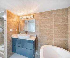 Luxury 3-Bedroom Bayview Retreat at The Grand Miami