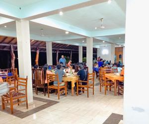 Flamingo Lake Resort Tissamaharama