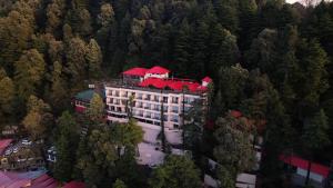 Regenta Place Dalhousie Just 500 Meters Walkable from Mall Road