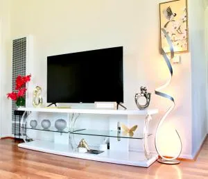 Los Angeles Cherry Blossom - 东洛杉矶