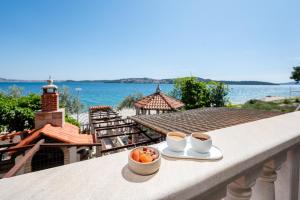HOTEL SEGETSKI DVORI Beachfront Oasis & Tradition since 1964 - Split Trogir Riviera