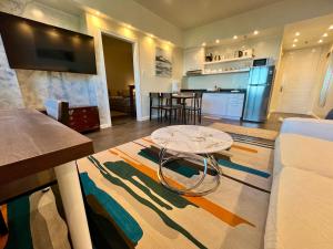 La Mirada Deluxe Suites with Oceanview