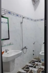 Nhà Nghỉ Hoàng Anh bờ kè - Ba Tơ