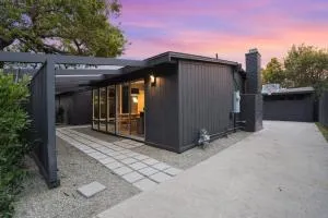 Malibu Beach House by Stay Awhile Villas - Solromar