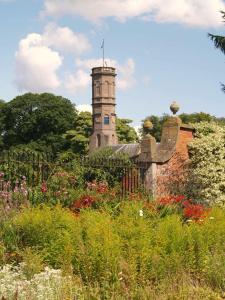 Errol Park - Stately Home & Views Sleeps 40