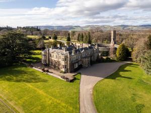 Errol Park - Stately Home & Views Sleeps 40