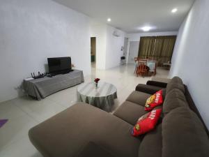 Homelite Eco Park Condominium