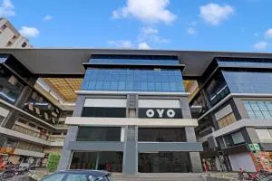 Hotel O VR Hotel - Navsāri