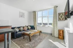 The Loft - with skyline views - Great Billing