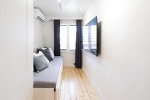 Hidden City Gem Free Disney Netflix 2 x 65inch TV