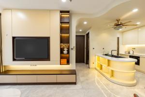 Midtown Premium Apartments