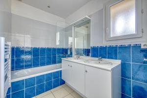 Appartements 3 pieces - Piscine - Proche plage : photos des chambres