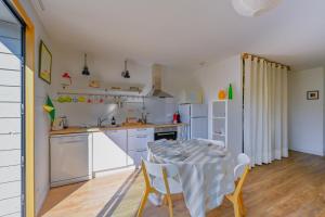 Maisons de vacances L-Annexe de Kerogile - Avec jardin et terrasse : photos des chambres