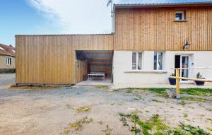 Cozy Home In Cossaye With Wifi