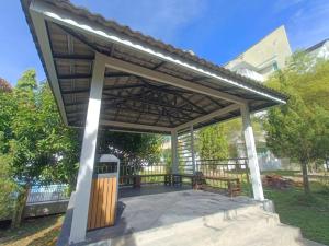 Homelite Eco Park Condominium